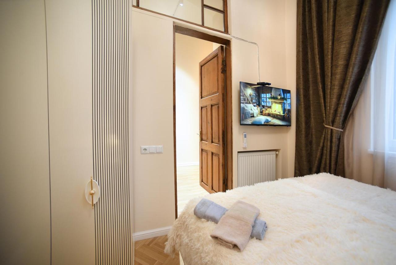 City Lux Hotel Тбилиси Экстерьер фото