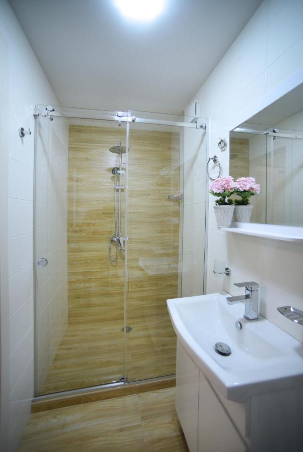 City Lux Hotel Тбилиси Экстерьер фото