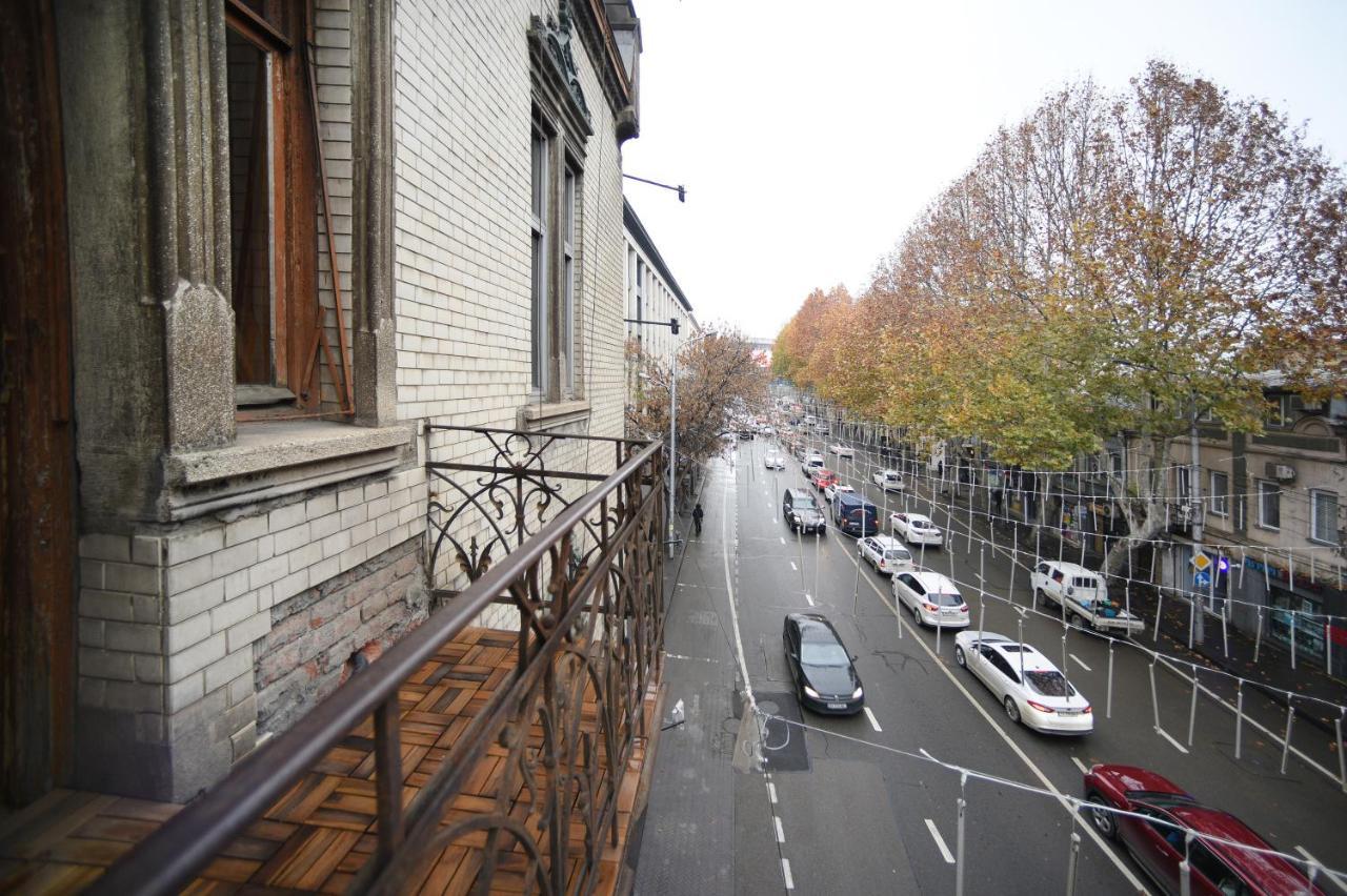 City Lux Hotel Тбилиси Экстерьер фото