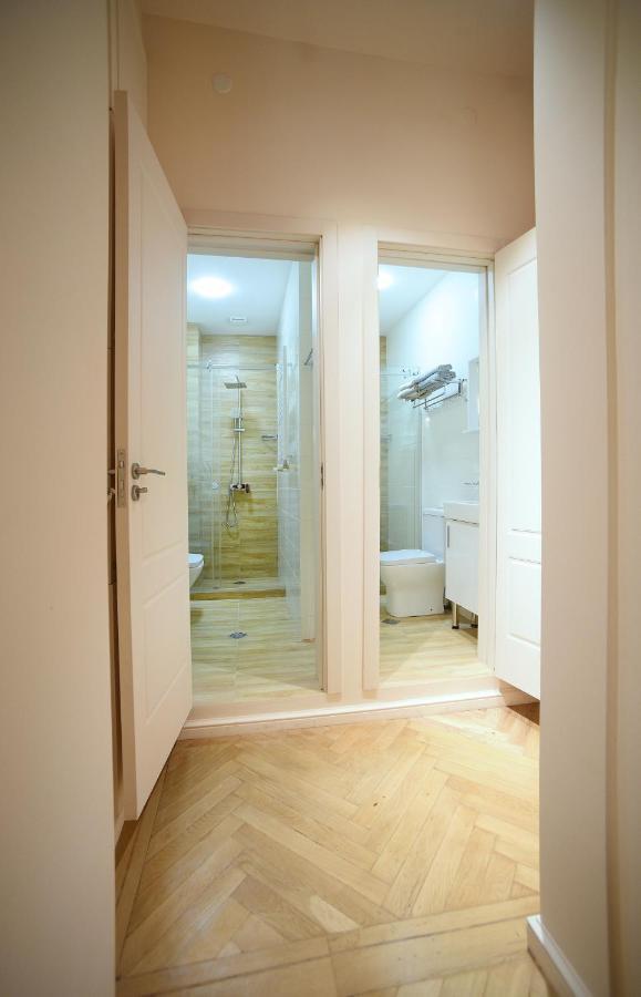 City Lux Hotel Тбилиси Экстерьер фото